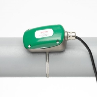 Bezinwazyjny przepływomierz ultradźwiękowy KATflow 10 - zainstalowany na rurociągu