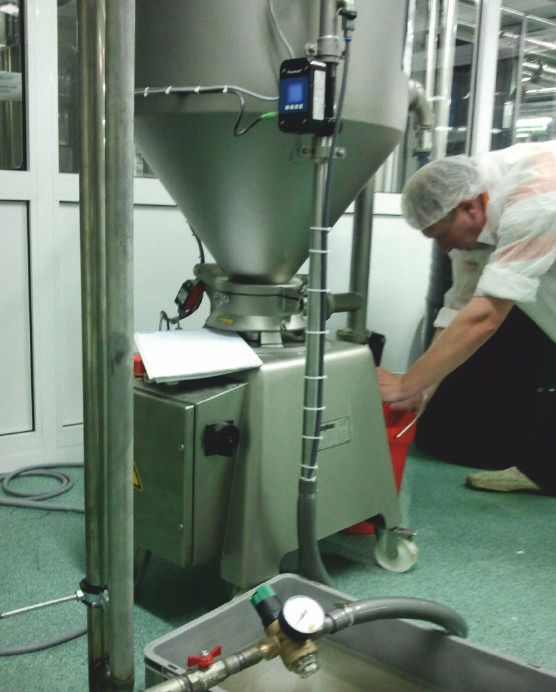 Dozowanie w przemyśle spożywczym z zastosowaniem przepływomierza ultradźwiękowego Flowmax 44i