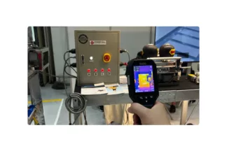 Kamera termowizyjna HIKMICRO B20S w trakcie pracy